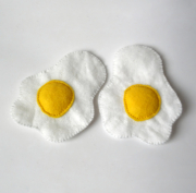 Çift Yumurta Organik Keçe Oyuncak Seti - %100 El Yapımı Doğal